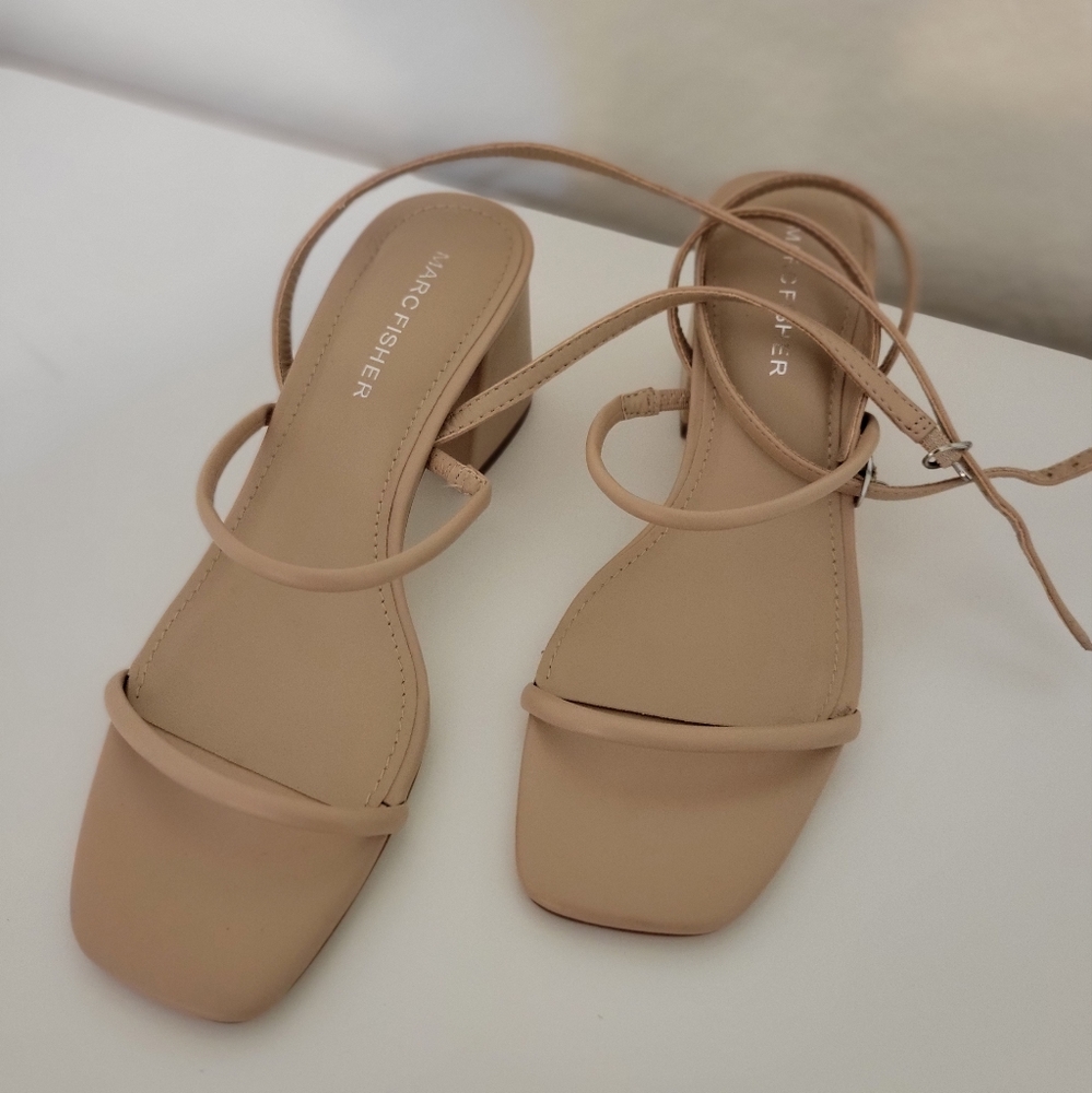 Size 5.5 Marc Fisher Beige Heels